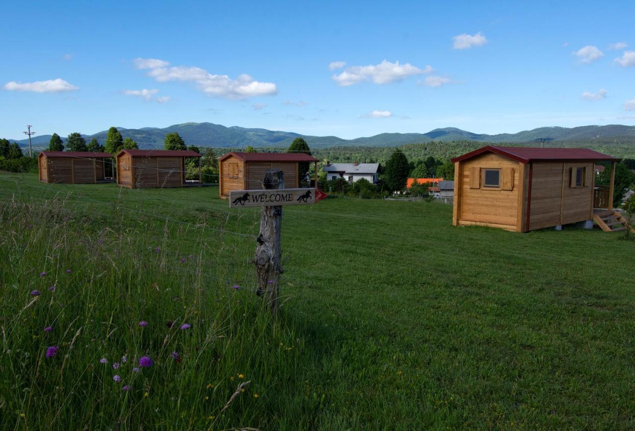 Camp The Sunrise Hill Hotel Пивка Екстериор снимка