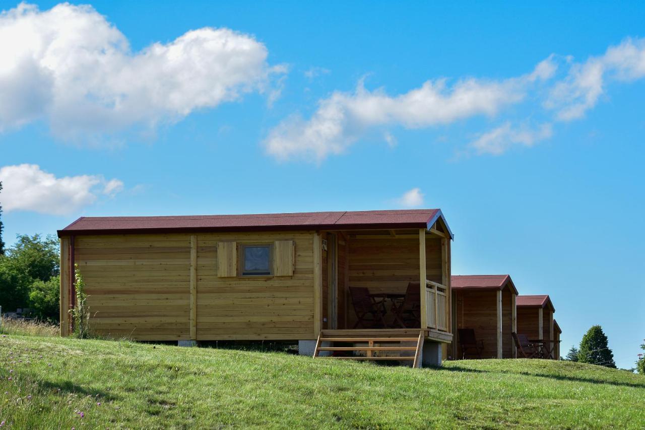 Camp The Sunrise Hill Hotel Пивка Екстериор снимка