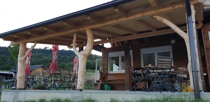 Camp The Sunrise Hill Hotel Пивка Екстериор снимка