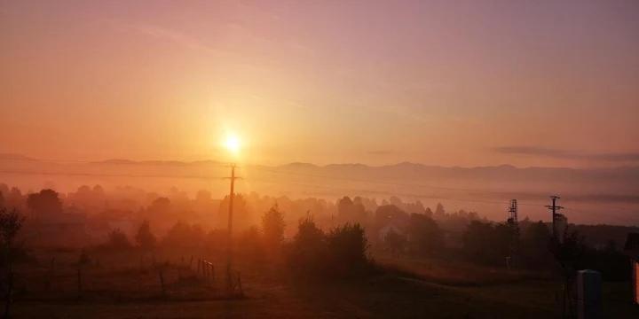 Camp The Sunrise Hill Hotel Пивка Екстериор снимка